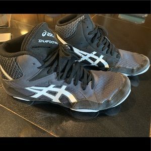 Youth wrestling shoes.  Basically new! Worn only a few times.